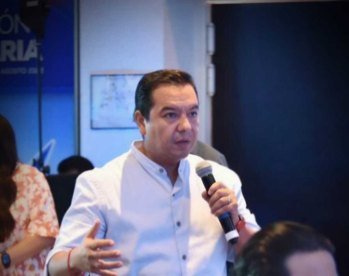 Héctor Saúl Téllez indicó que la entrega de fondos fue producto de un convenio firmado por el SAT. | Especial