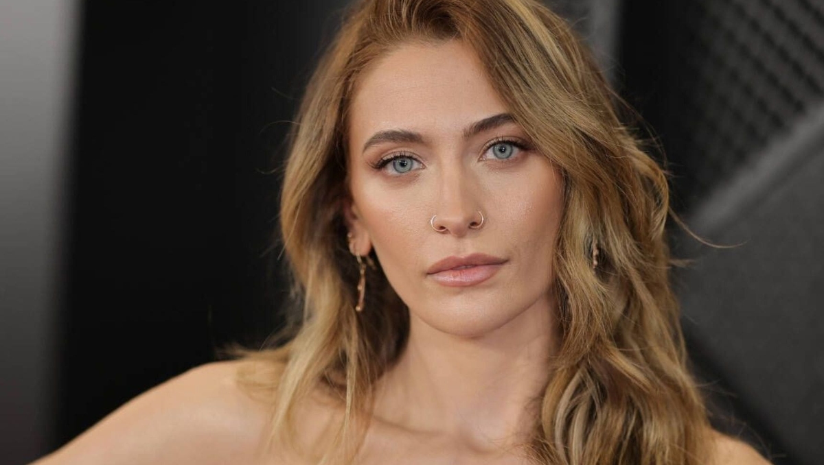 Paris Jackson ha criticado la película por estar "dulcificada" y llena de "inexactitudes" para complacer a los fans que viven en una fantasía.