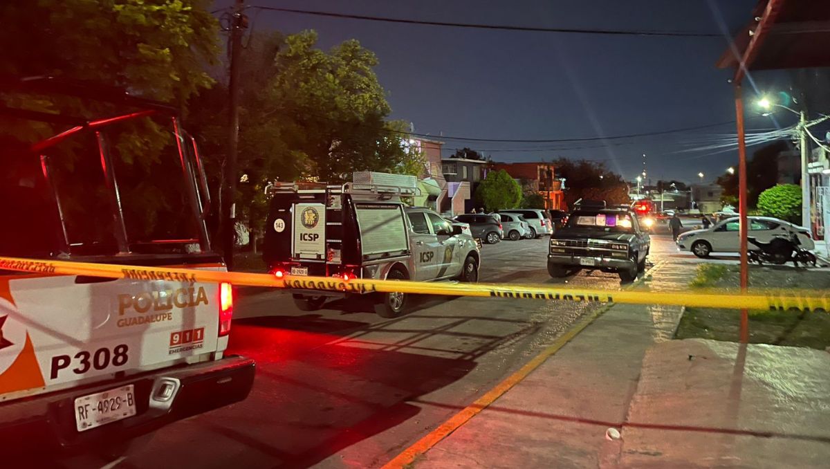 Policías municipales y ministeriales acordonaron la zona. Susana Paredes