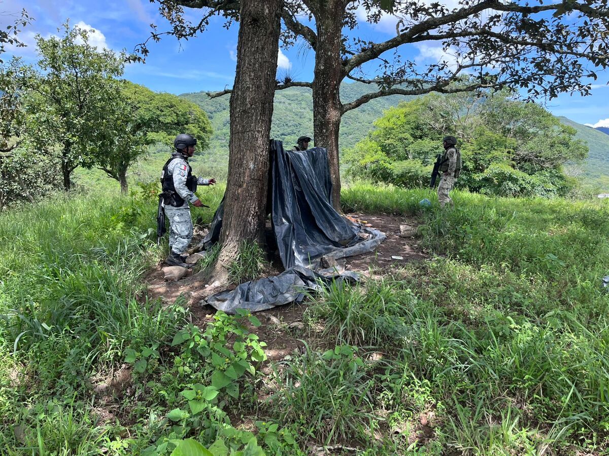 También aseguraron un narcomapa en la sierra de Chinicuila.