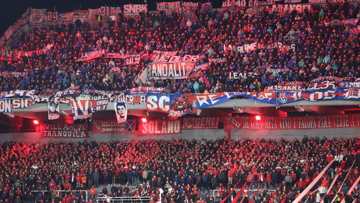 Universidad de Chile va a cuartos de la Copa Sudamericana; Independiente, eliminado (AFP)