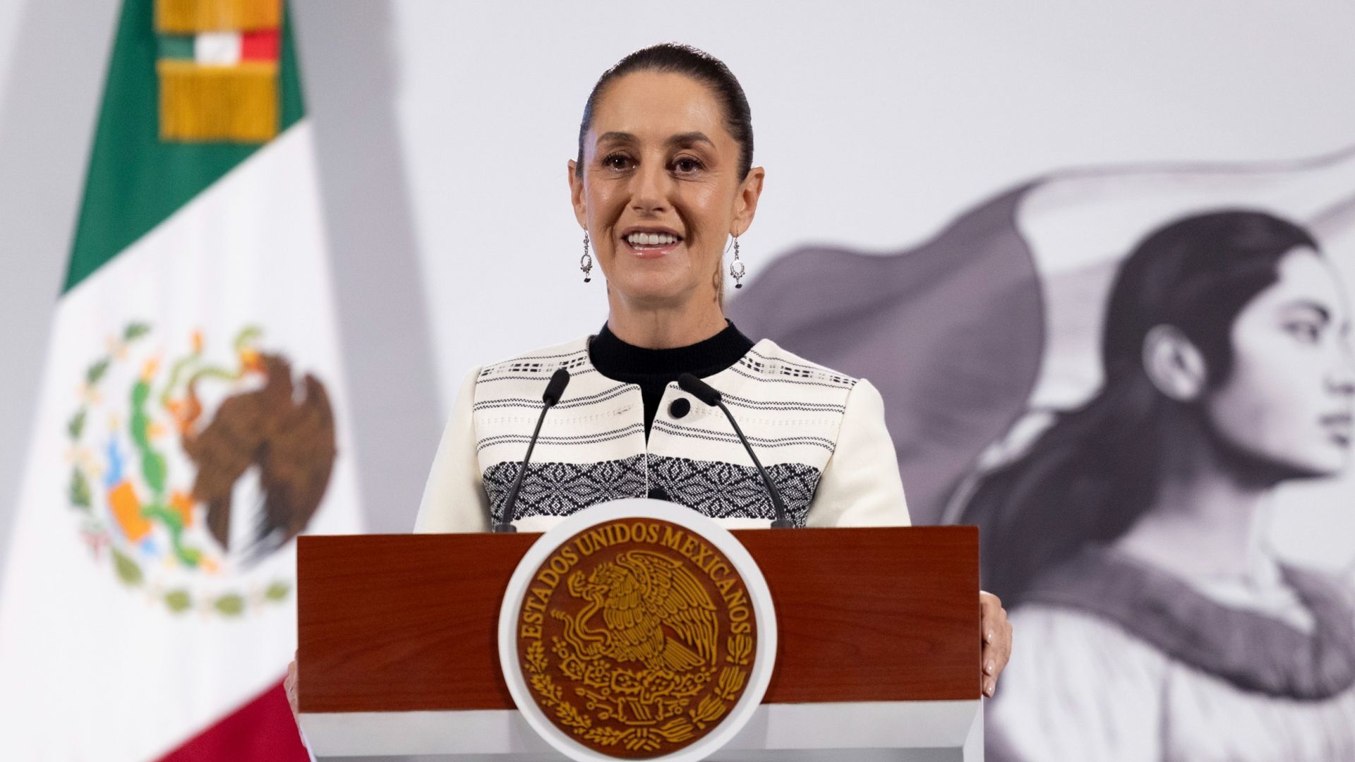 “Ya anda futureando”; Sheinbaum ironiza al ‘destape’ de Kenia López de ser la próxima presidenta