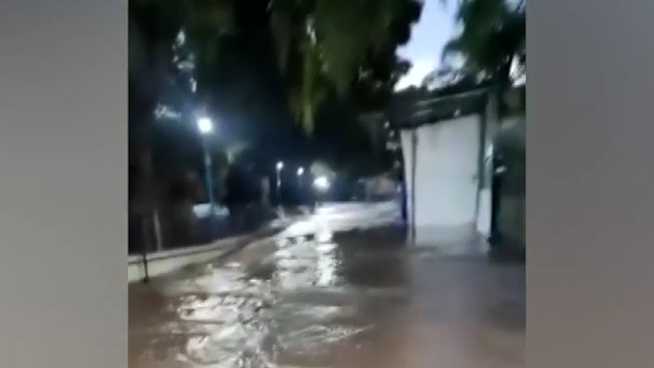 Inundación del río Tula afecta a un balneario en Tezontepec