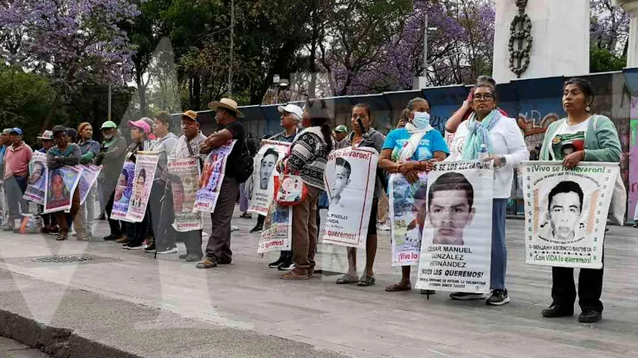 ¿Por qué los padres de los 43 se decepcionaron tras reunirse con Sheinbaum?