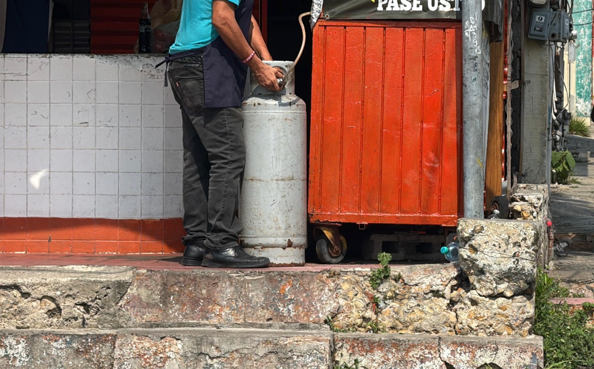 Vendedores deberán regularizar uso de gas. | Mario Juárez