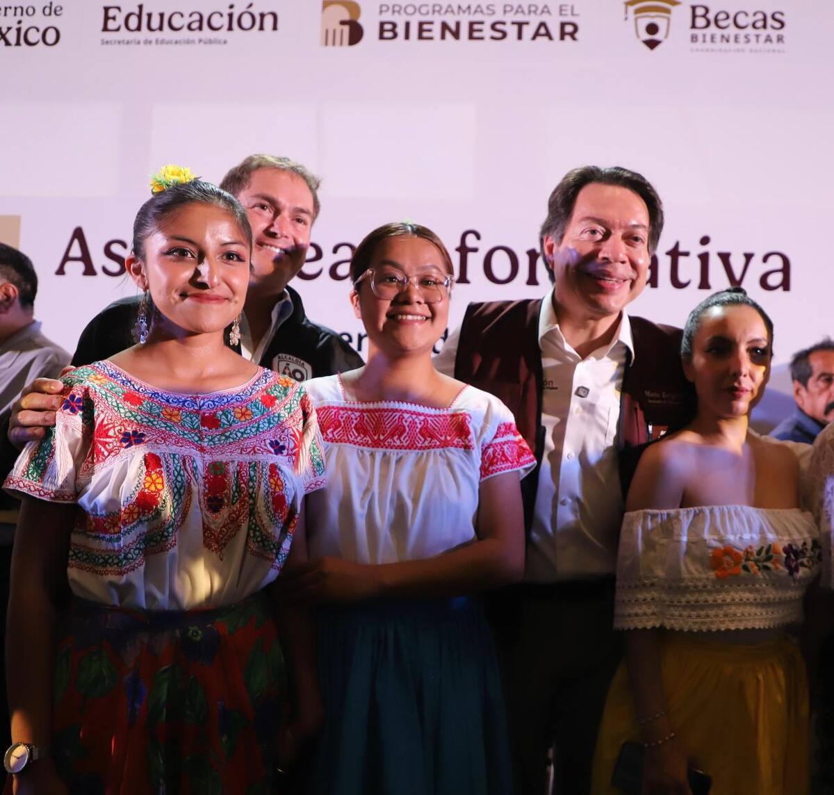 La Beca Rita Cetina está destinada a familias con alumnos inscritos en preescolar, primaria o secundaria | Cortesía.