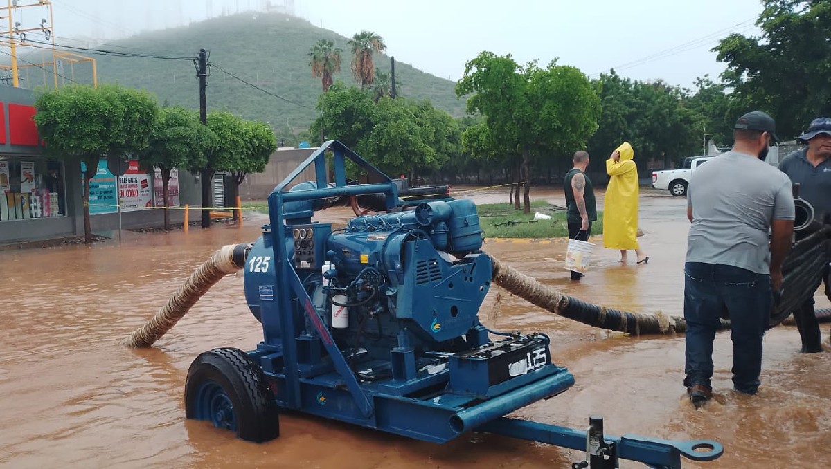 En en Huatabampo, Navojoa y Hermosillo, se lograron desalojar más de 13 mil metros cúbicos de agua. (Especial)