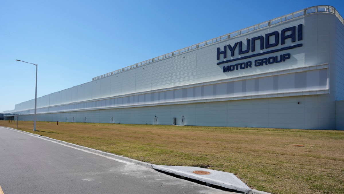 En la planta de Hyundai trabajaban mil 200 personas. (Foto:AP)