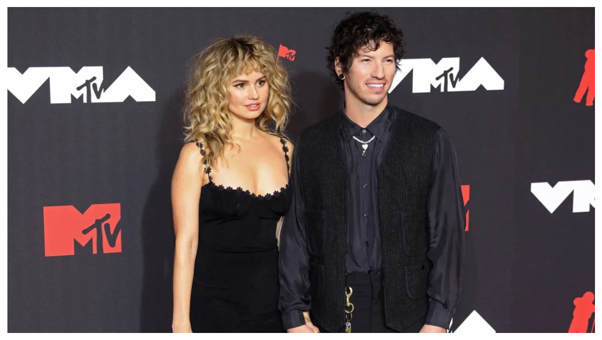 Debby Ryan y Josh Dun anuncian que esperan a su primer hijo