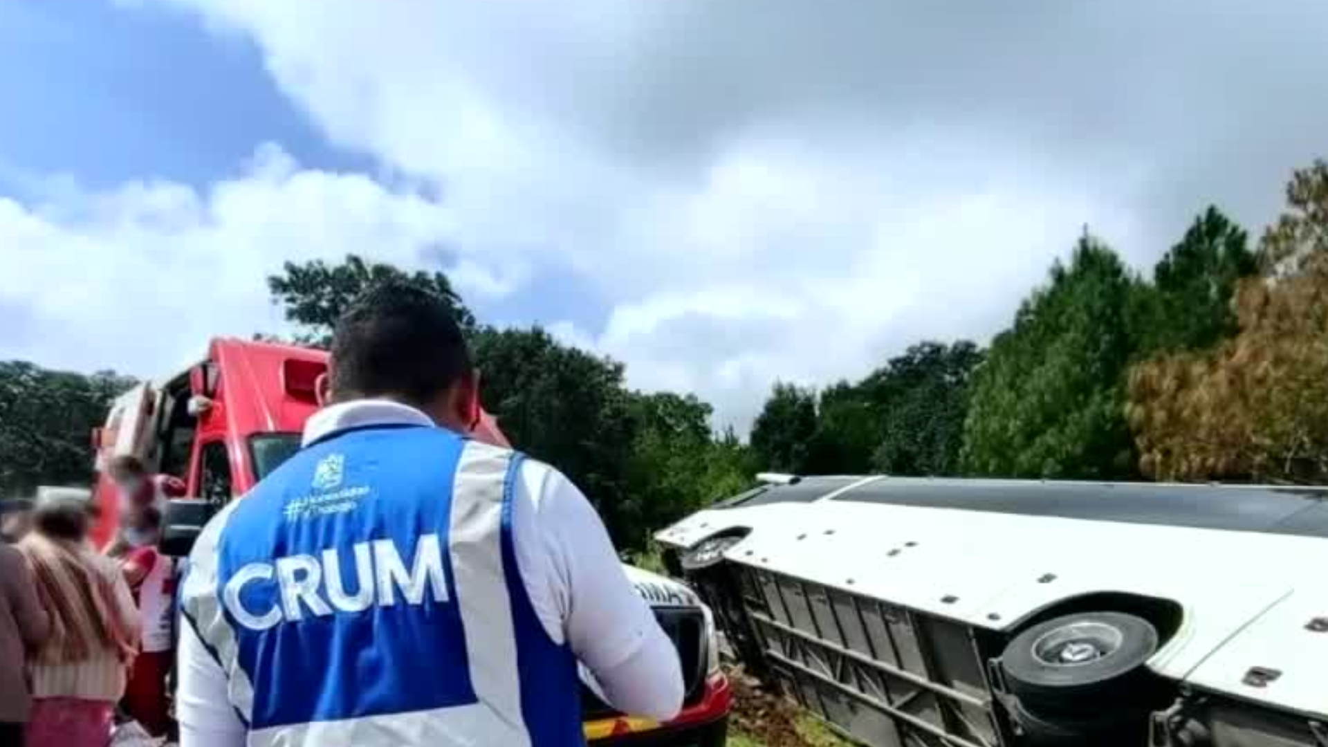 Un autobús se vuelca en Michoacán dejando a cuarenta y seis lesionados