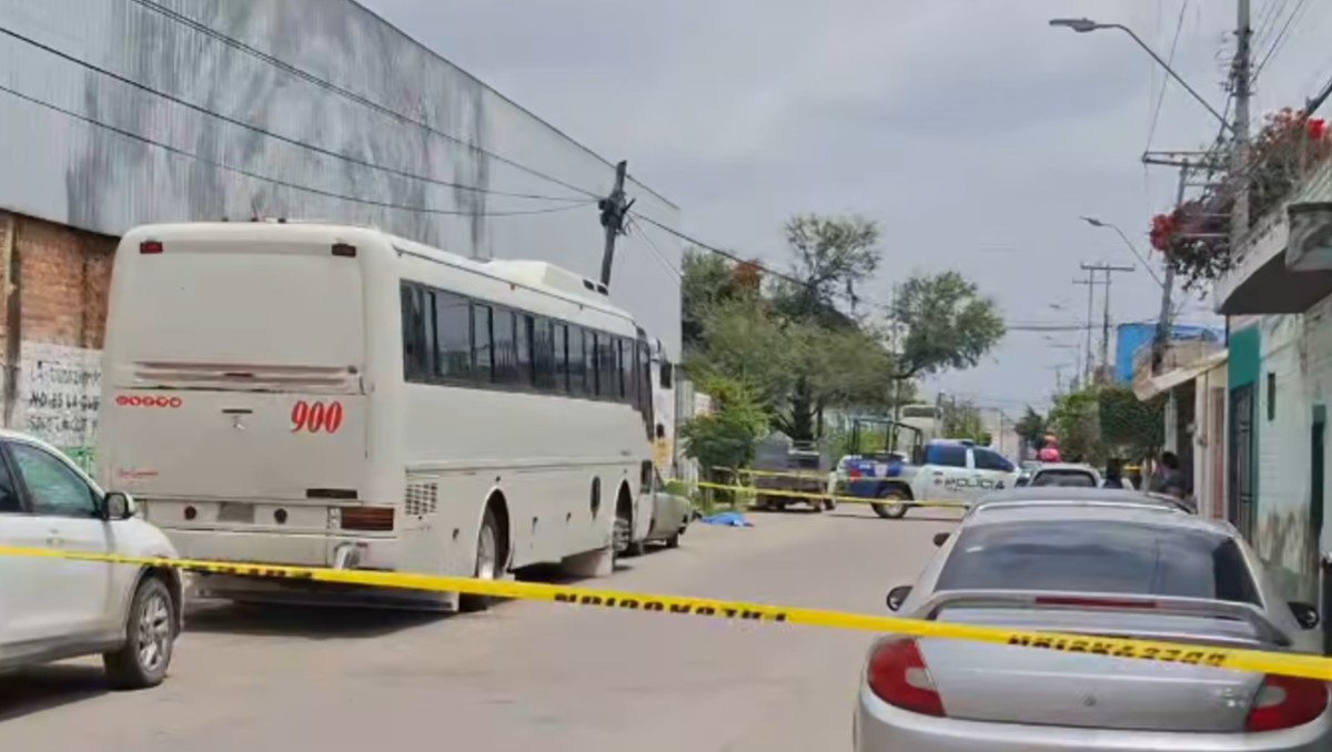 Ambos hombres aparentemente no se despertaron al momento en que el conductor encendió la unidad.
