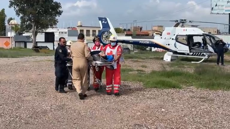 La alcaldesa fue trasladada en helicóptero. (Cortesía)