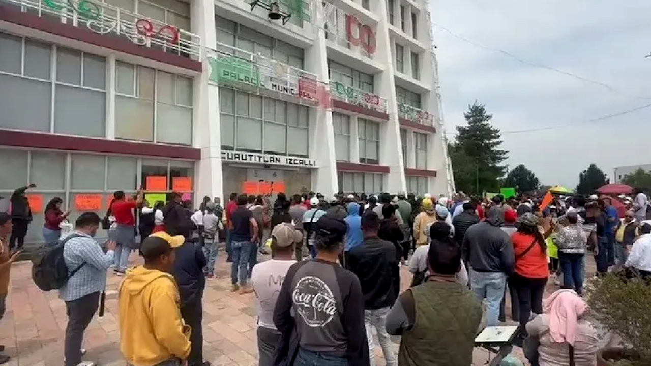 Manifestantes exigen quitar restricciones a comerciantes en Cuautitlán Izcalli