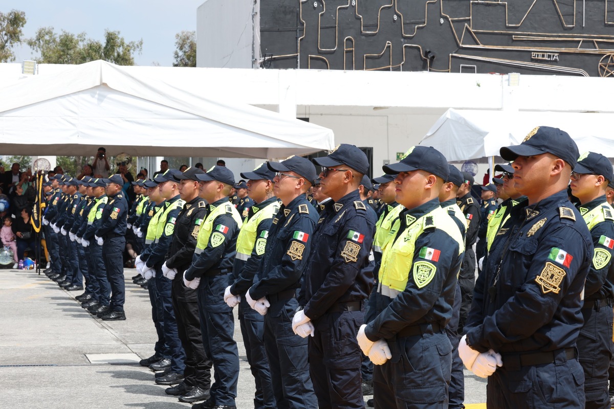 De estos, 406 son oficiales de la generación 294 del programa de formación inicial para policías de proximidad.