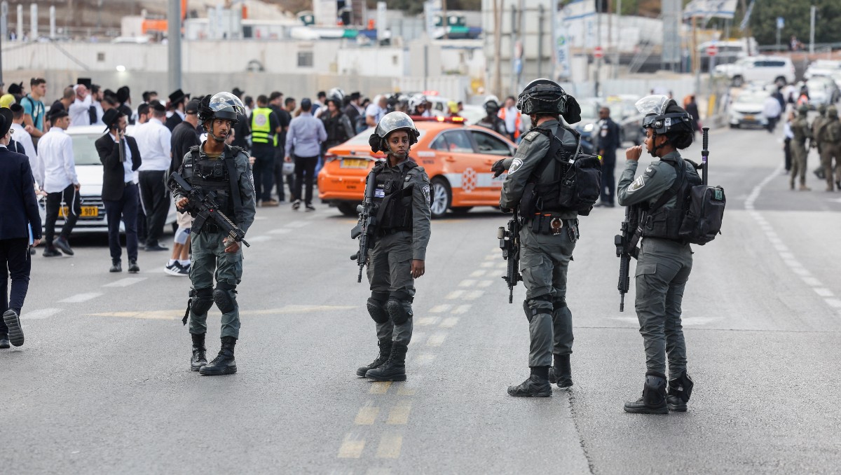 La policía israelí acordonó la zona del atentado. | Reuters