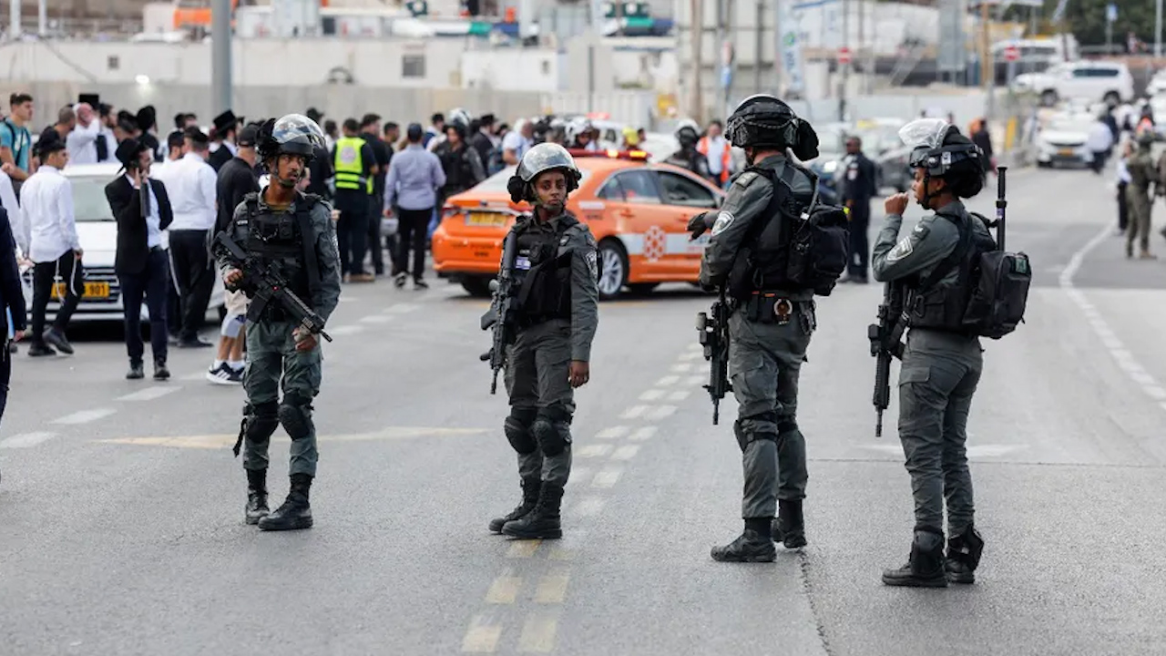 Se reporta tiroteo en parada de autobús en Jerusalén; hay 5 muertos