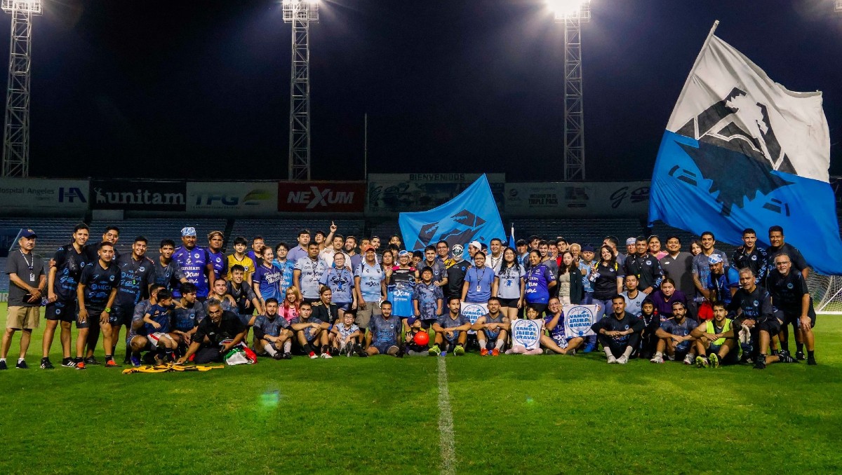 Aficionados tuvieron un acercamiento con el plantel de la Jaiba Brava de cara al Clásico Tamaulipeco.