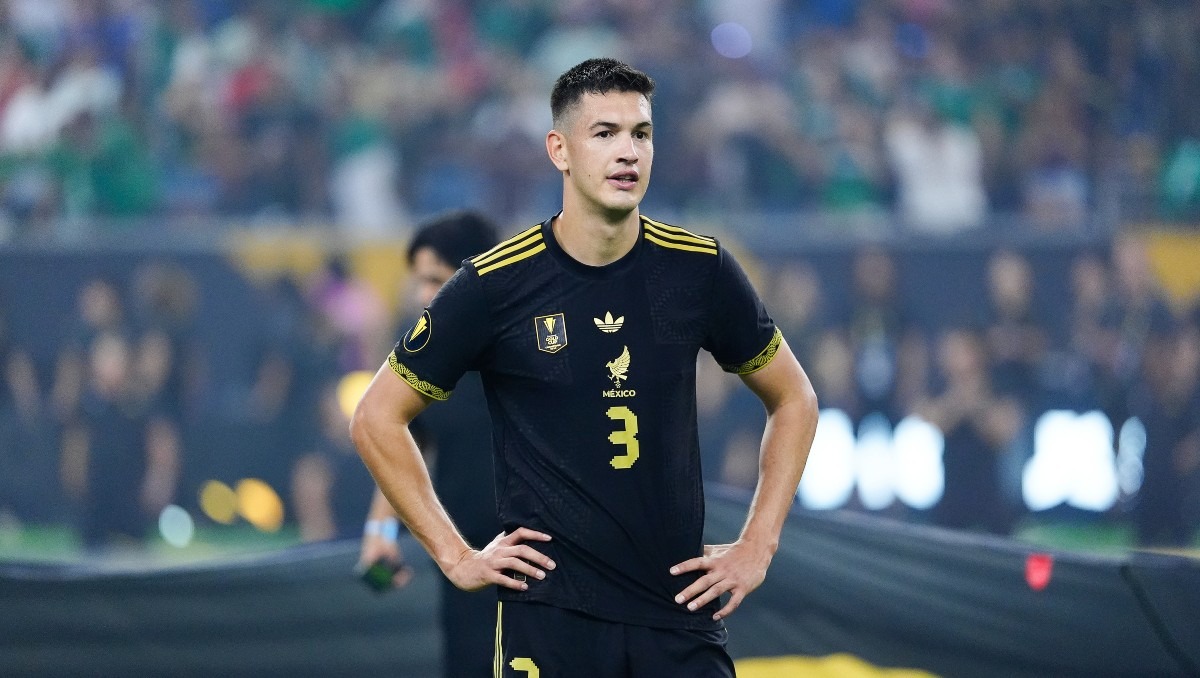 César Montes se perderá el segundo partido ante Corea del Sur (Imago7)