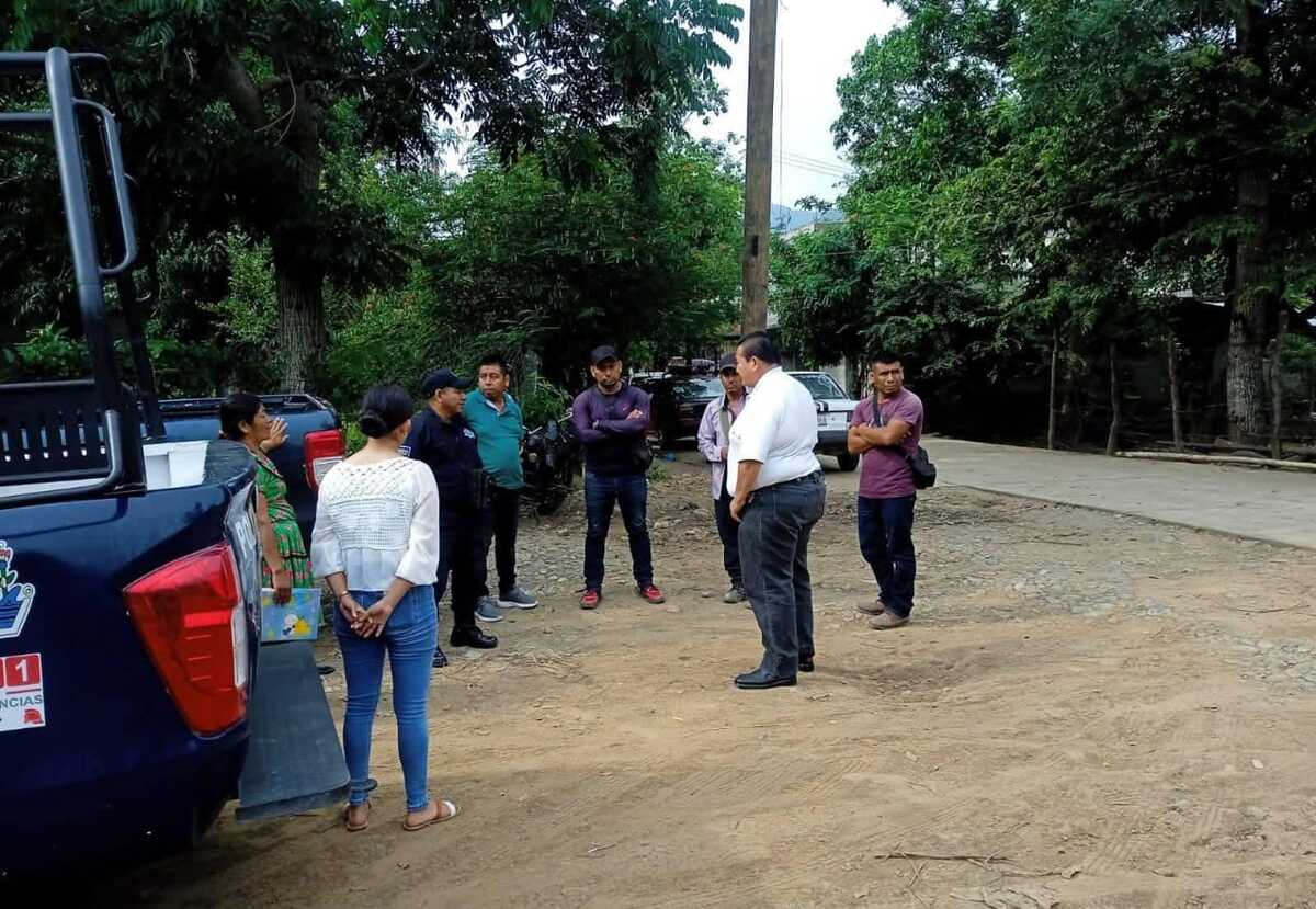 Autoridades y vecinos colaboraron en la búsqueda. (Cortesía)
