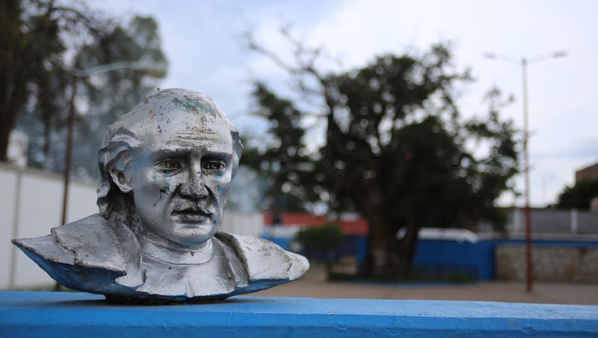 Te decimos si el lunes 15 también habrá suspensión de clases y si se formará un megapuente escolar. | Foto: Dany Béjar.