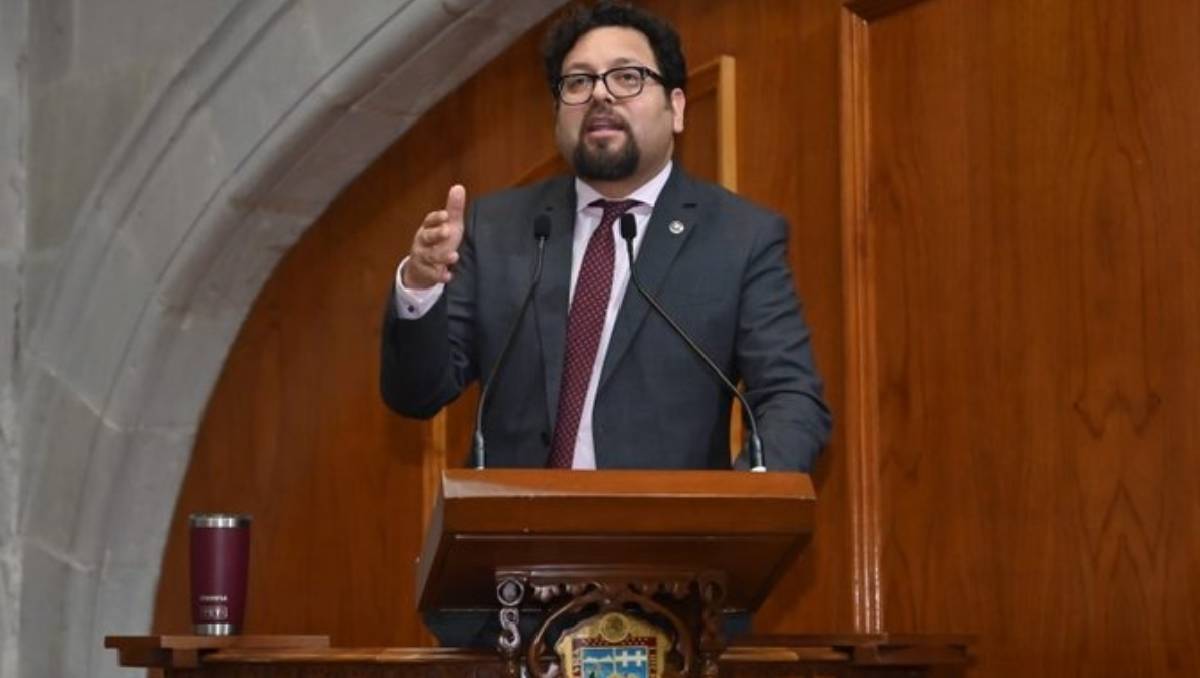 Escuelas y municipios del Edomex deben más de 26 mil mdp a CFE. Especial