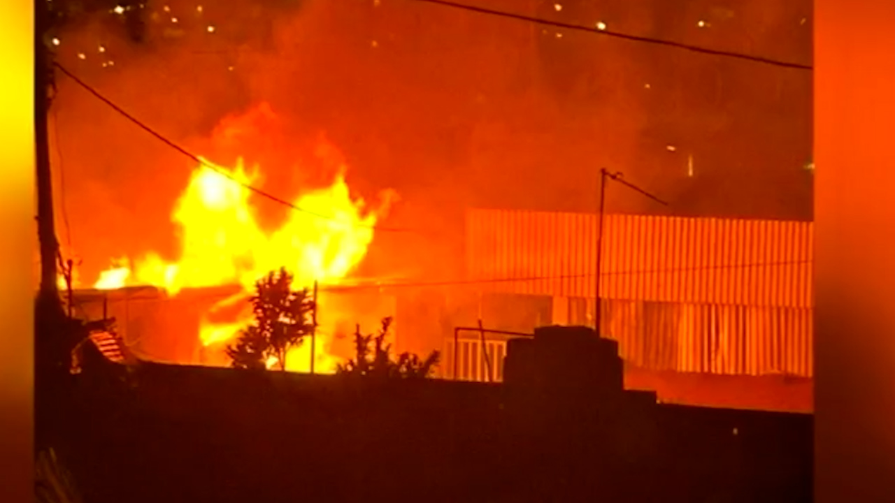 Incendio consume varios locales del Mercado Central de Chilpancingo; sin víctimas ni heridos