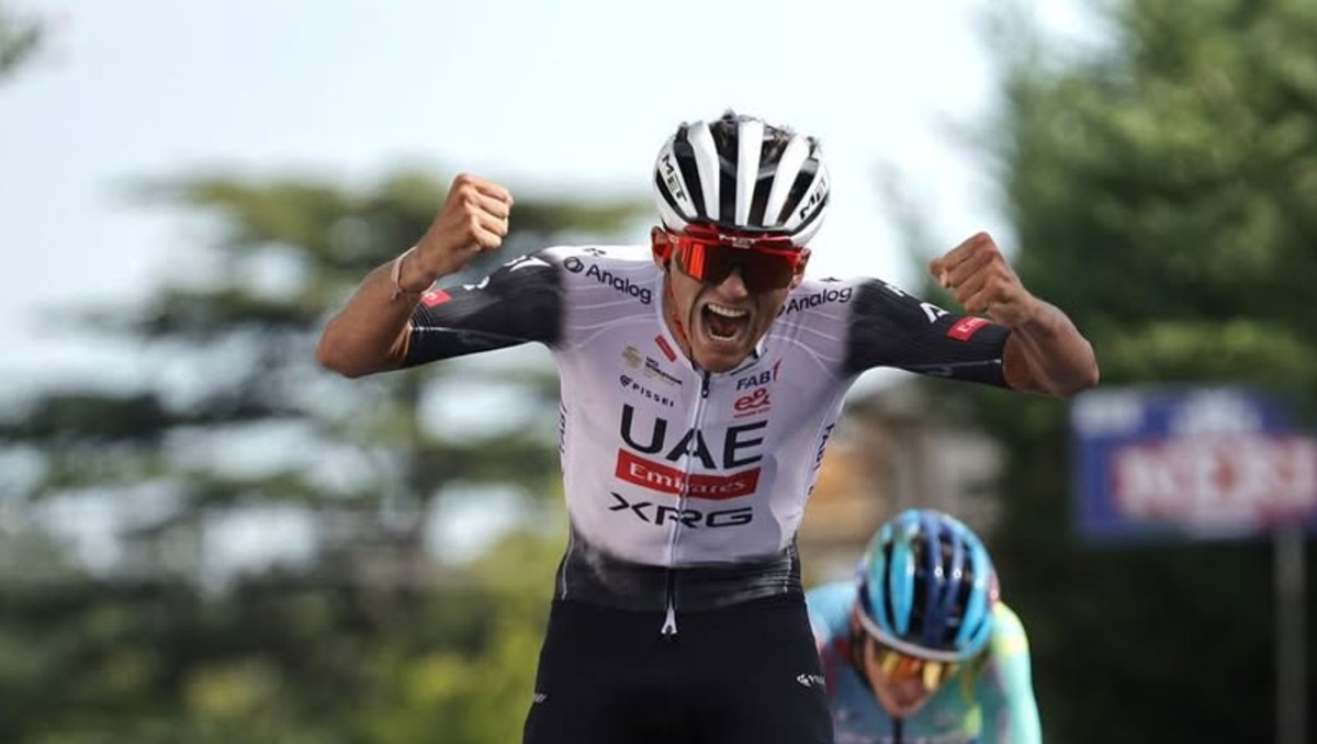 Isaac del Toro gana el Giro de la Toscana y suma su onceava victoria en el año (Instagram @isaac_deltoro_romero1)