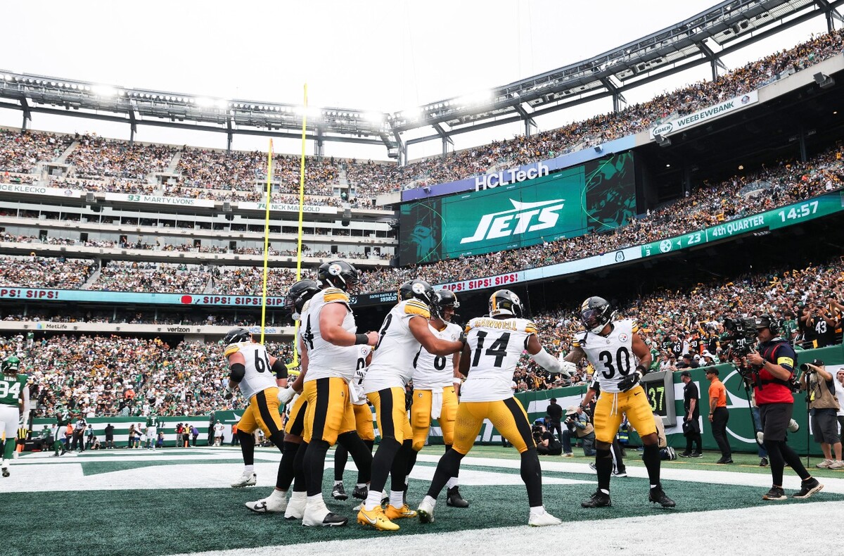 Los Pittsburgh Steelers consumaron su primer triunfo de la temporada 2025 en la NFL (Reuters)