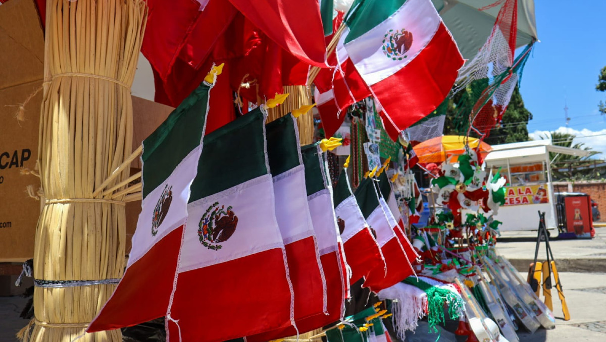 Comercios esperan aumento de ventas por fiestas patrias en Puebla | Agencia Es Imagen
