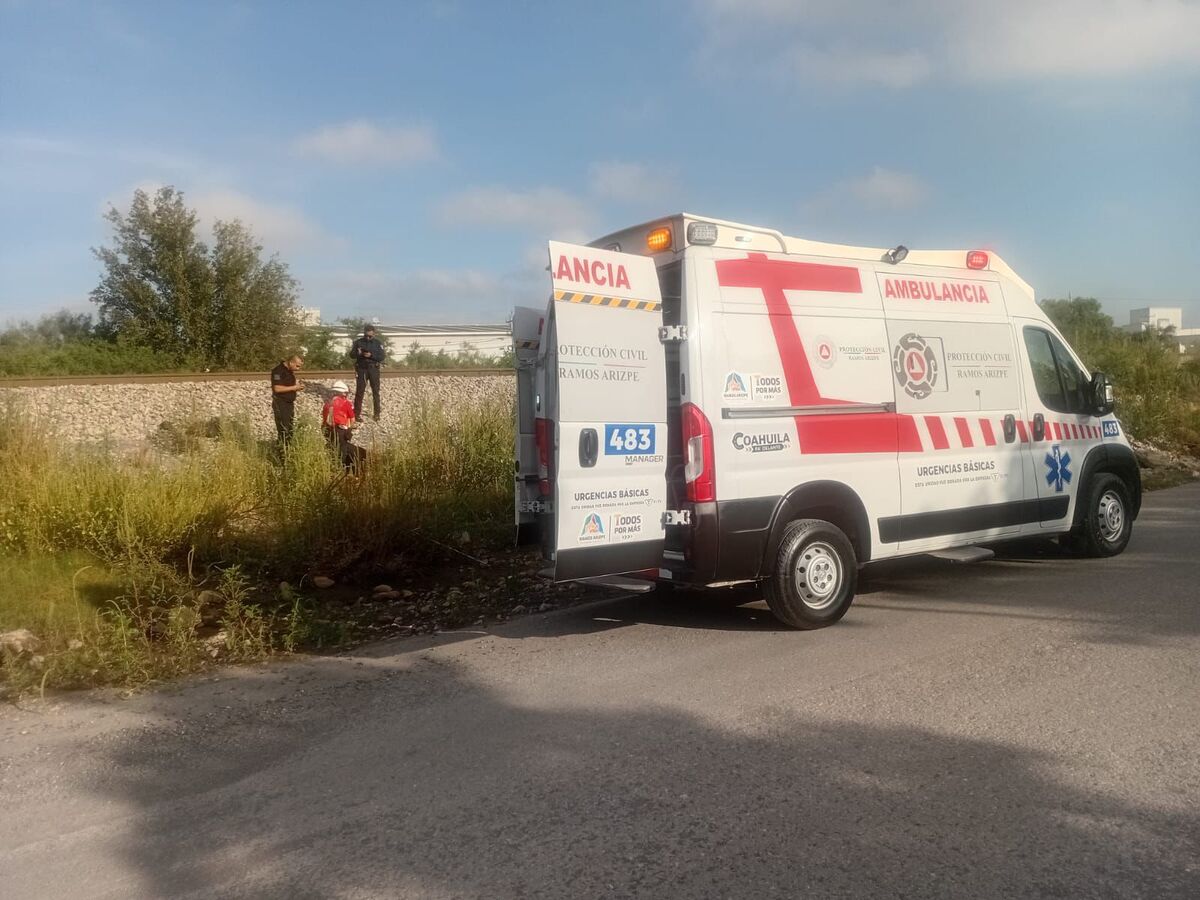 Elementos de Protección Civil y Bomberos de Ramos Arizpe arribaron al lugar para brindar los primeros auxilios. | Especial
