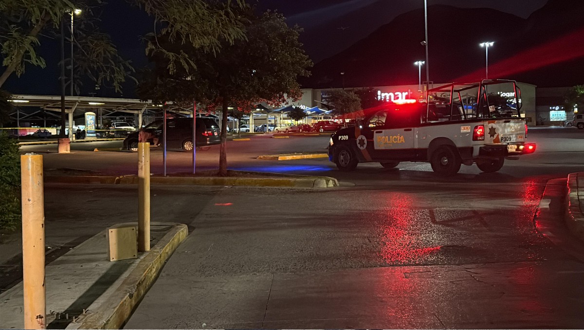 Los hechos se registraron en un supermercado de la avenida Eloy Cavazos. Foto: Ángel Mercado