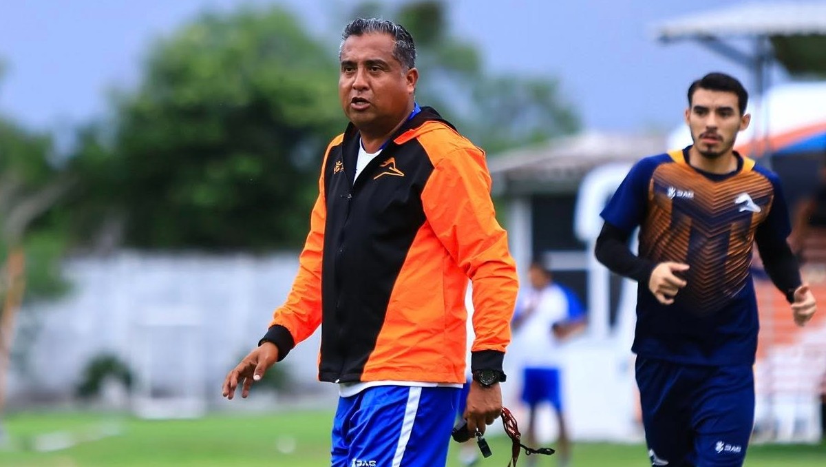 Jorge Urbina, director técnico interino de Correcaminos de la UAT.
