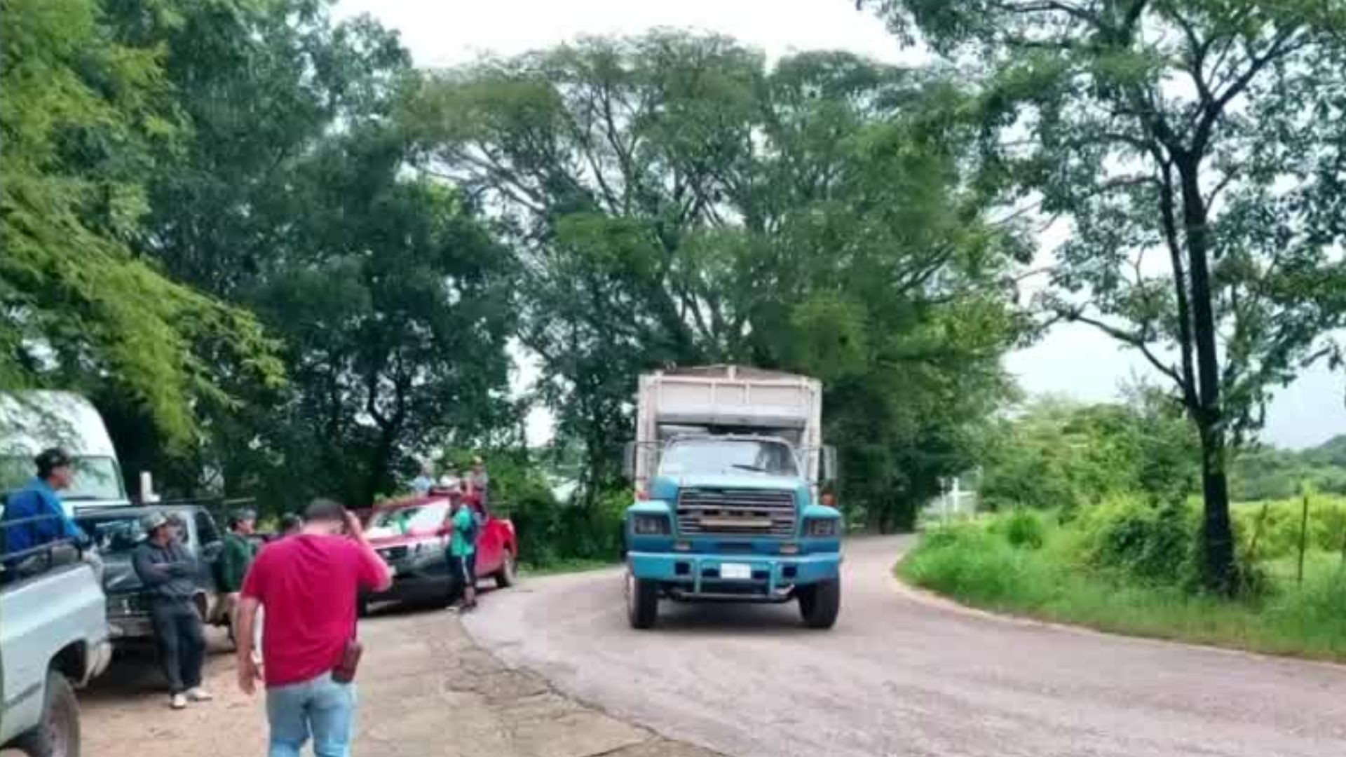 Mujer en labor de parto es rescatada tras deslaves en Chiapas