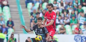 Santos y Atlas se enfrentarán este fin de semana en la jornada 8, duelo que podría ser el último como 'hermanos', pues los Rojinegros están a la venta.