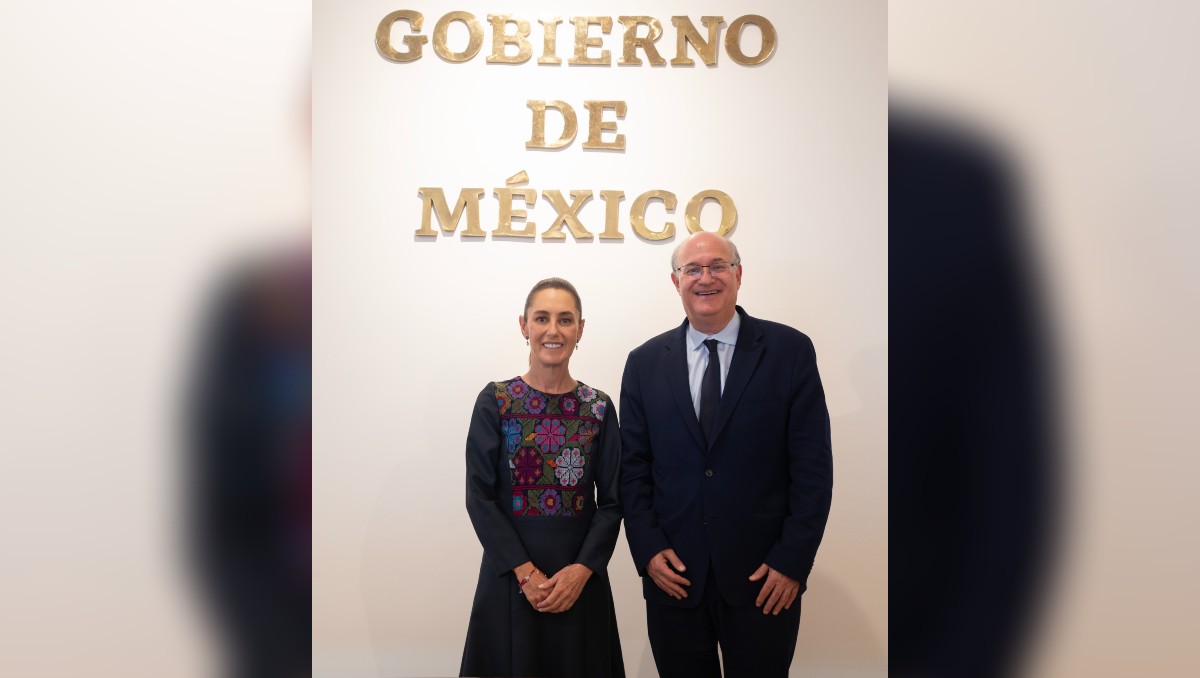 Sheinbaum junto a Ilan Goldfajn, presidente del Banco Interamericano de Desarrollo. | Especial