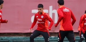Tigres podría ir por un último fichaje de cara al cierre del mercado en la Liga MX, y sería el extremo chileno del Gremio Alexander Aravena