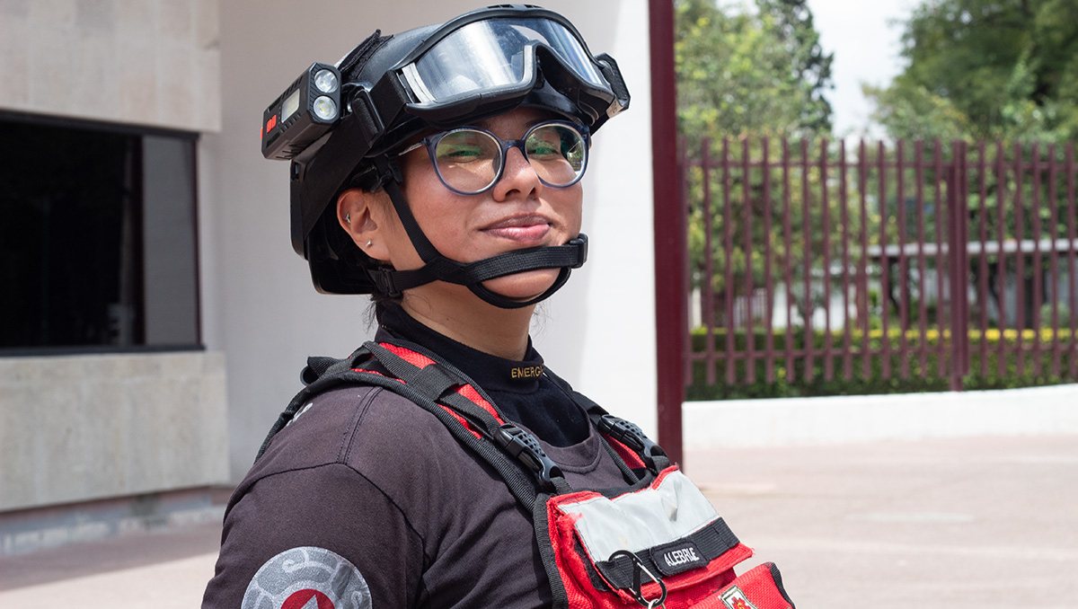 Evelyn González, estudiante del IPN, lleva dos años como rescatista voluntaria | Baruc Mayen