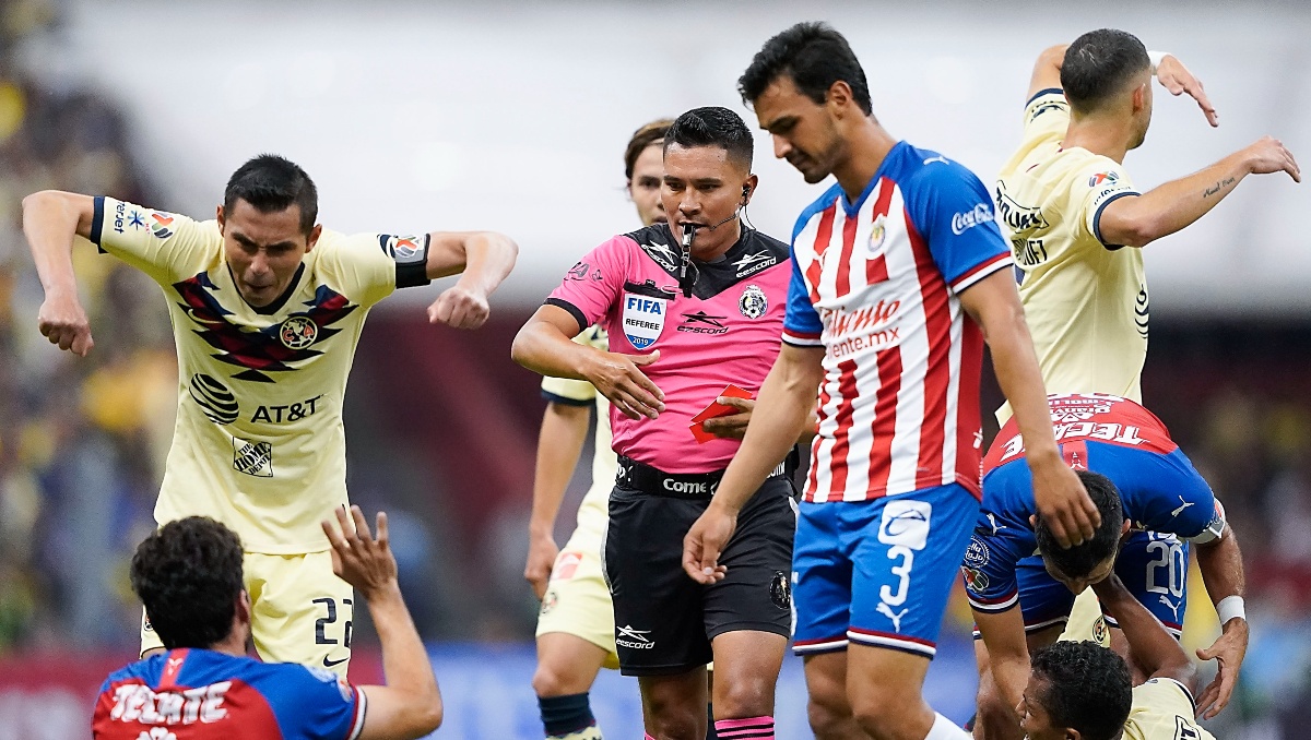 Fernando Guerrero recuerda la entrada de 'Pollo' Briseño a Giovani dos Santos (Imago7)