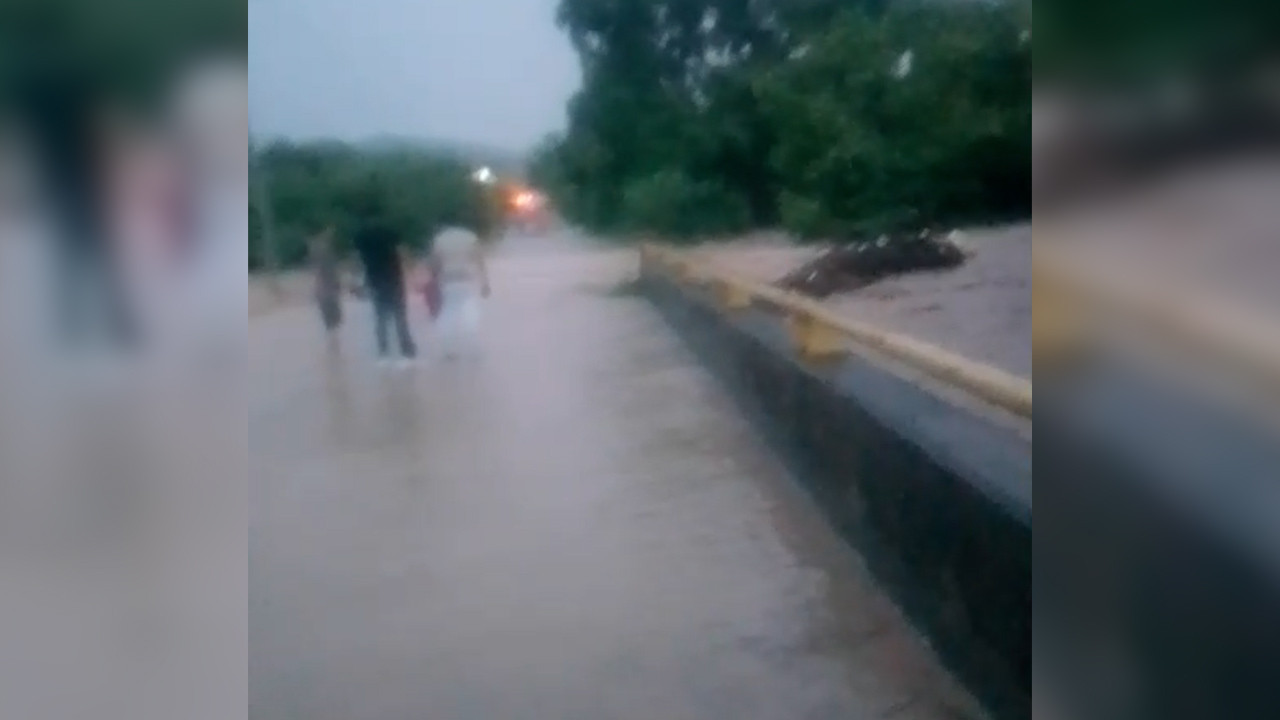 Intensas lluvias provocan cierre de parajes turísticos en la Huasteca Potosina