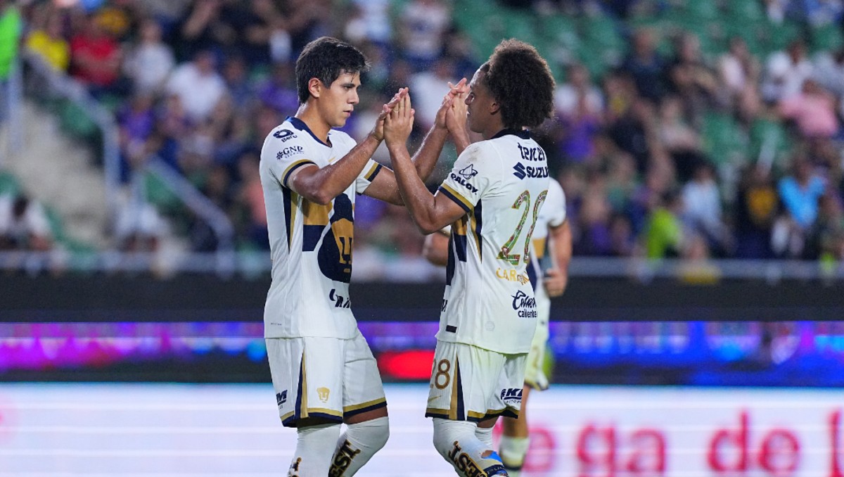 Pumas vence a Mazatlán  con doblete de 'Memo' Martínez y el reencuentro con el gol de 'JJ' Macías  (Imago7)