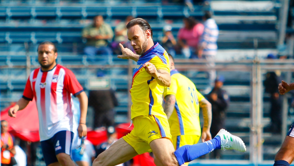 Zague niega que el Clásico entre Chivas y América haya perdido interés (Imago7)