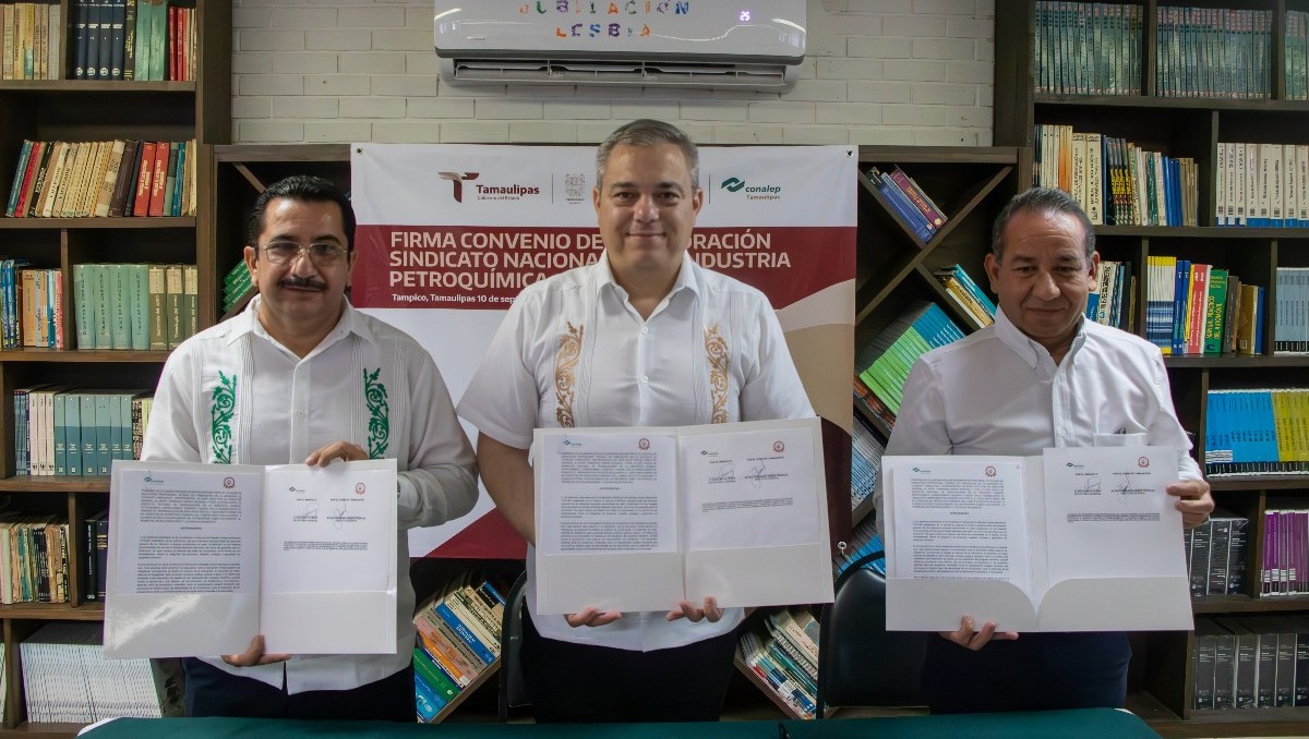 Conalep Tampico y el Sindicato de Petroquímicos firmaron un convenio.