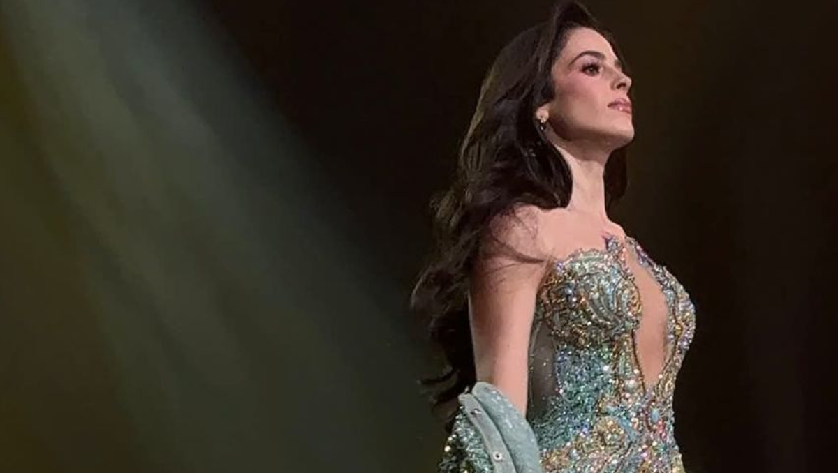 El momento cumbre: Fátima Bosch, la representante de Tabasco, recibe la corona que la convierte en Miss Universo México 2025.