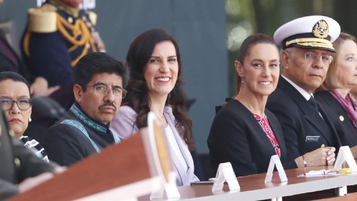 El ministro presidente Hugo Aguilar junto a la presidenta de San Lázaro, Kenia López, en la ceremonia. | @HugoAguilarOrti