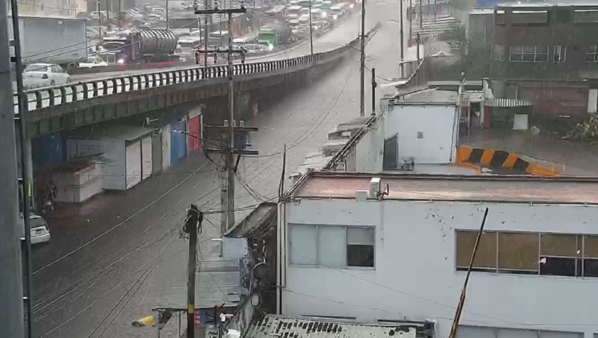 Se registran inundaciones en diversos puntos de la capital mexicana. (Foto: @SSEM_VialEdomex)