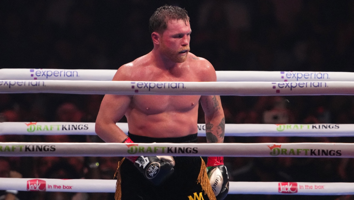 Saúl 'Canelo' Álvarez durante su pelea contra Crawford (Reuters)