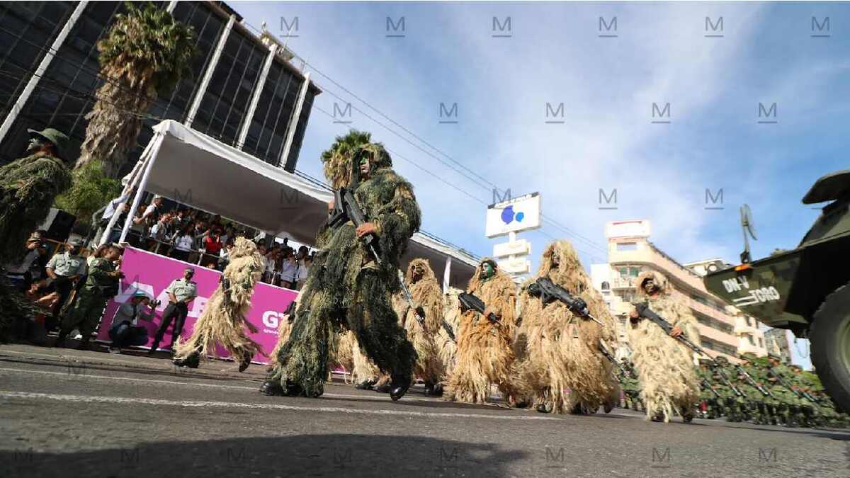 Desfile Cívico Militar en León | Foto: Dany Béjar.