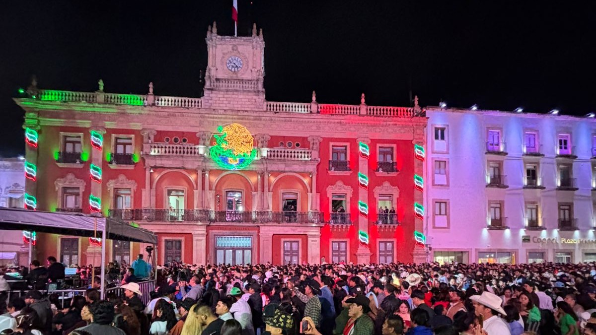 Guanajuato y sus 46 municipios se pintan de verde, blanco y rojo en este Día del Grito. Entre música, luces y tradición, celebran el Día de la Indepen
