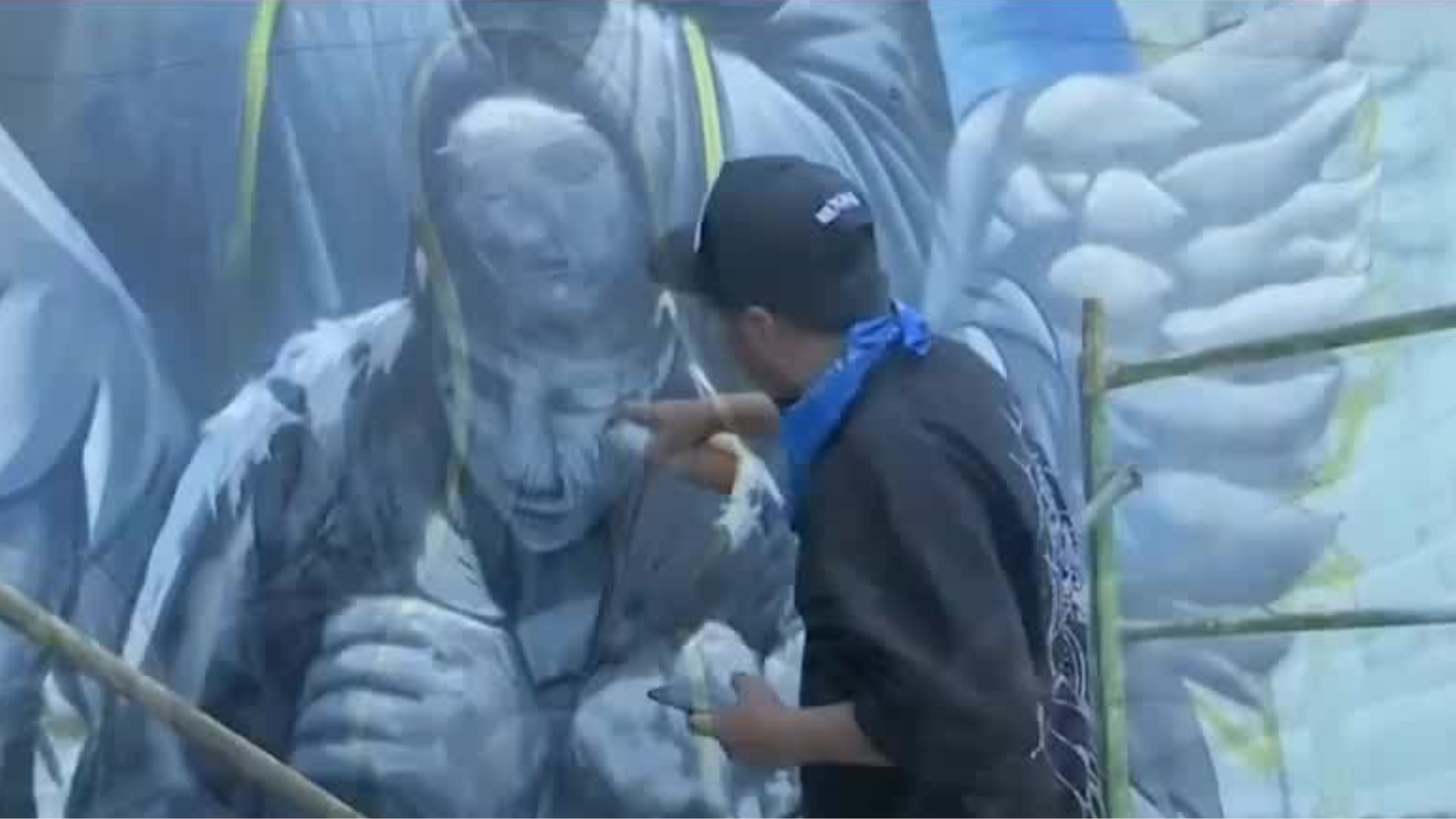 En Iztapalapa, realizan mural en homenaje a Alicia Matías bajo el Puente de La Concordia
