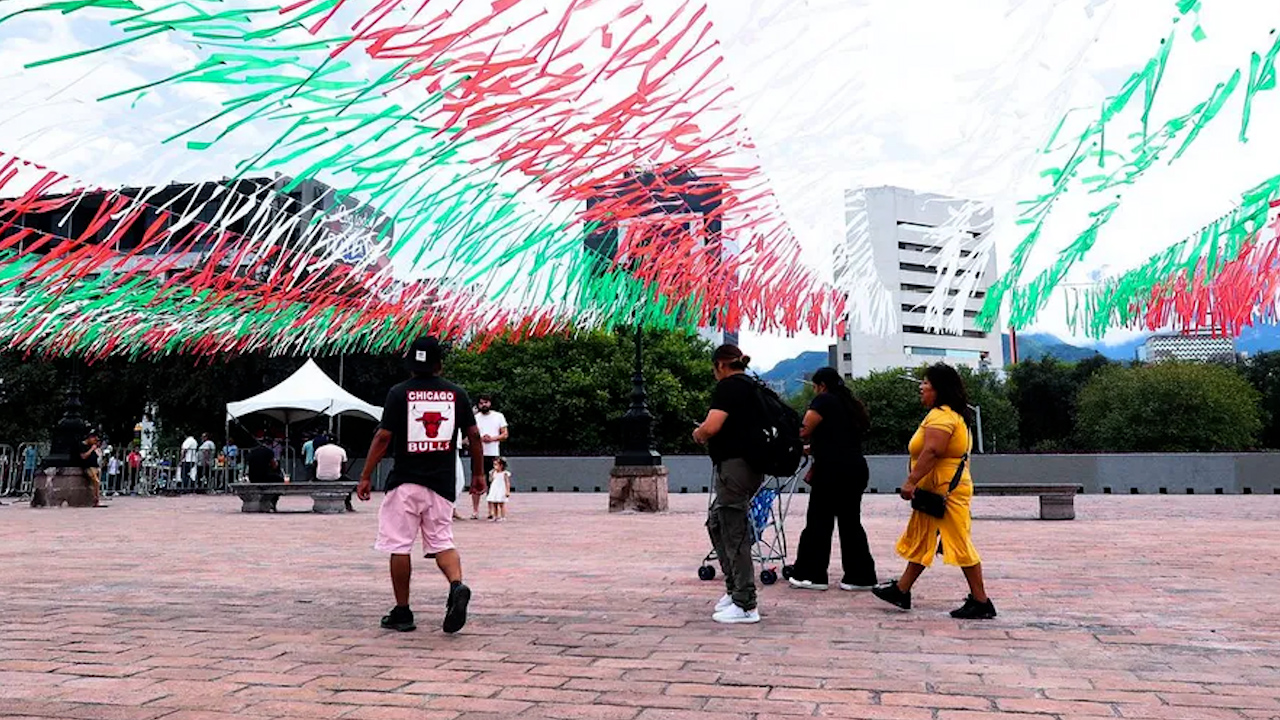 Preparan cierres viales por el Grito de Independencia en Monterrey